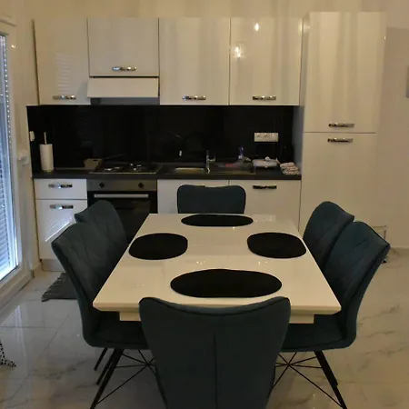 Ferienwohnung Fuer 4 Personen Ca 70 Qm In Zadar, Dalmatien Und Umgebung דירה