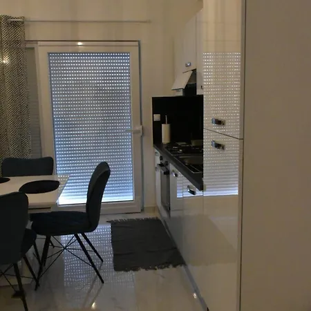 Ferienwohnung Fuer 4 Personen Ca 70 Qm In Zadar, Dalmatien Und Umgebung Zadar