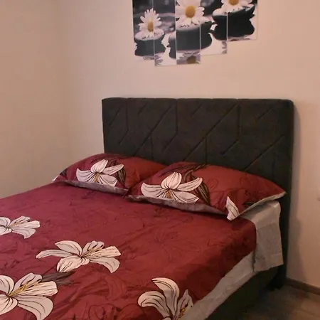 Ferienwohnung Fuer 4 Personen Ca 70 Qm In Zadar, Dalmatien Und Umgebung דירה *